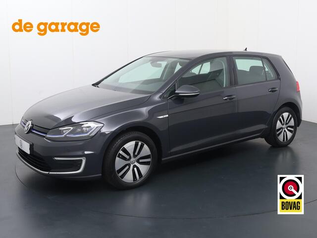 Volkswagen e-Golf E-DITION | Automaat | Multifunctioneel stuurwiel | Adaptive cruise control | ACC | Frontassist | Spraakbediening | Automatische verlichting | Spiegelverwarming | Bluetooth | Navigatie FullMap | Apple Carplay - Androidauto | Climate | Parkeersensoren voor
