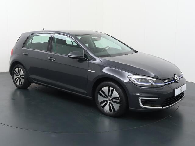 Volkswagen e-Golf E-DITION | 136 PK | Apple CarPlay / Android Auto | Navigatiesysteem | Parkeersensoren voor en achter |