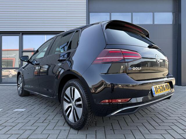 Volkswagen e-Golf E-DITION ?SOH 93% ?Virtual Cockpit ?Full LED ?Warmtepomp ?Keyless ?Sfeerverlichting ?BLIS ?Navigatie ?Climate ?Adapt. Cruise ?Parkeersensoren ?Lichtmetaal