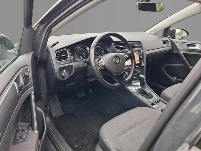 Volkswagen e-Golf 36kWh 136pk E-DITION / Warmtepomp / Navigatie / LED