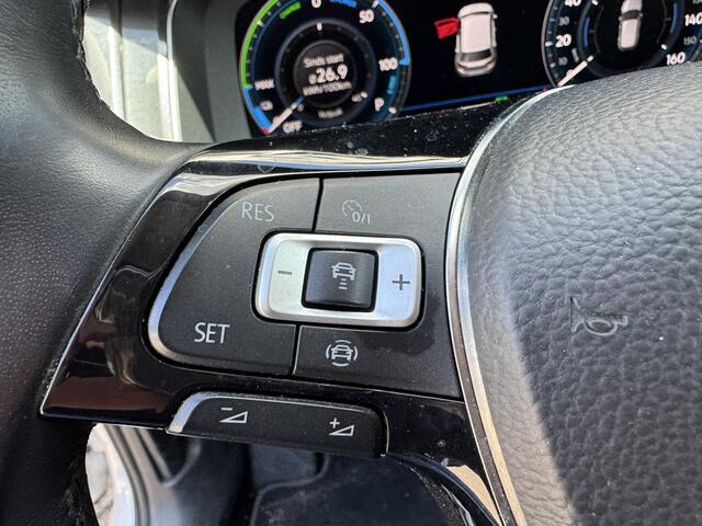 Volkswagen e-Golf *Leder*Navigatie*ECC*EXPORT*