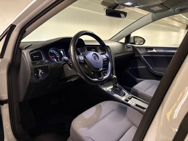 Volkswagen e-Golf E-DITION - ACC - Apple CarPlay - nap! - trekhaak -