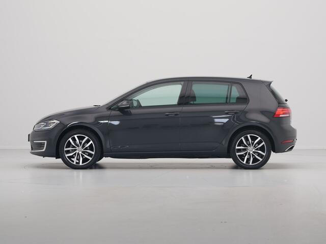Volkswagen e-Golf E-DITION 136pk Navigatie Camera Acc Led