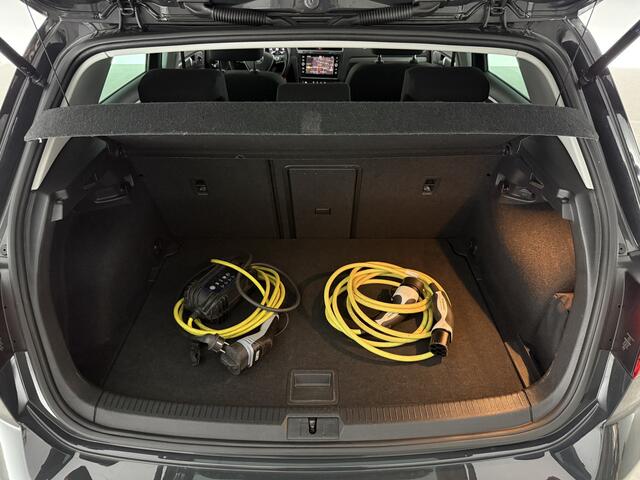 Volkswagen e-Golf E-DITION 136PK ELEKTRISCH | LED Virtual Clima Cruise Navigatie PDC 17''LMV