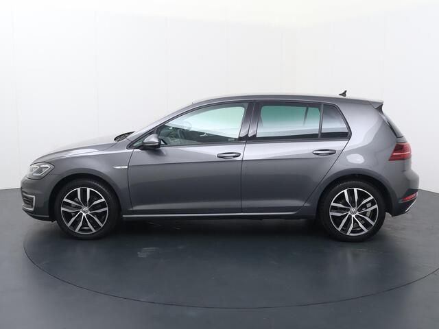 Volkswagen e-Golf e-Golf | 136 PK | SoH 91% | Automaat | Multifunctioneel stuurwiel | Cruisecontrol | Stoelverwarming |