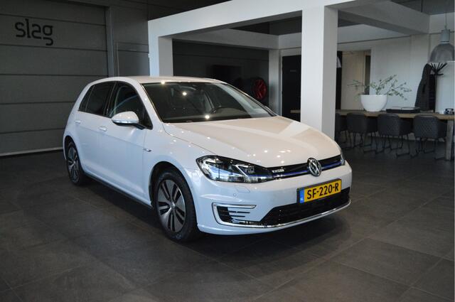 Volkswagen e-Golf navi clima camera cruise pdc virtual cockpit !!