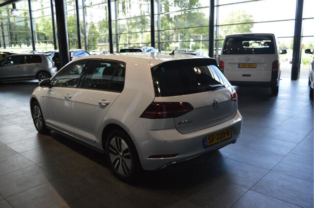 Volkswagen e-Golf navi clima camera cruise pdc virtual cockpit !!