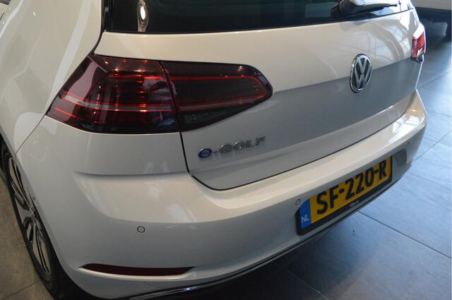 Volkswagen e-Golf navi clima camera cruise pdc virtual cockpit !!