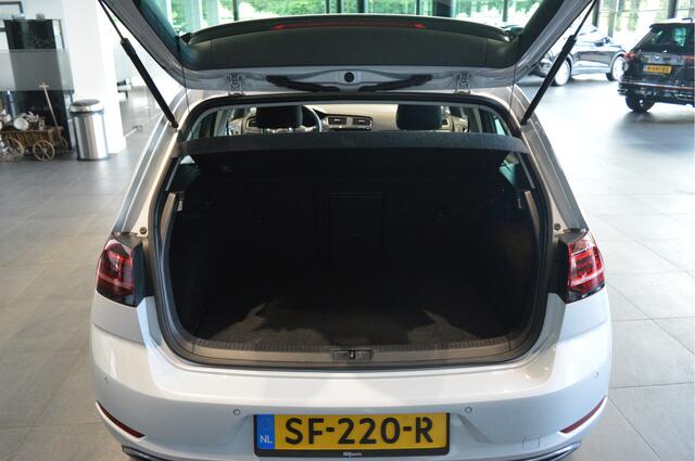Volkswagen e-Golf navi clima camera cruise pdc virtual cockpit !!