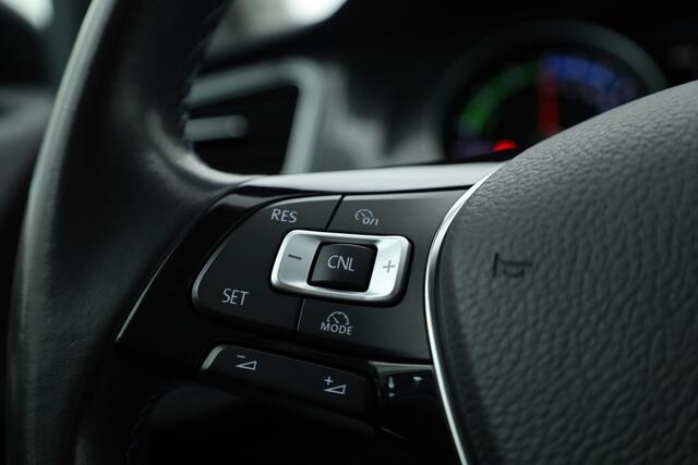 Volkswagen e-Golf | Navi | Stoelverw. | Apple CarPlay | PDC | LED | Cruise