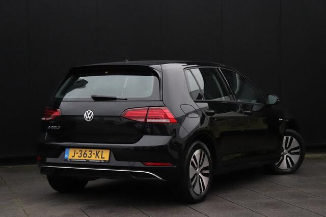 Volkswagen e-Golf | PDC | STOELVERW. | APPLE CARPLAY | NAVI |