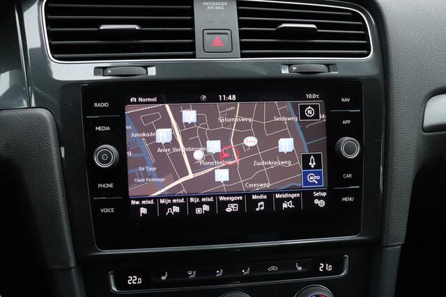 Volkswagen e-Golf | PDC | STOELVERW. | APPLE CARPLAY | NAVI |