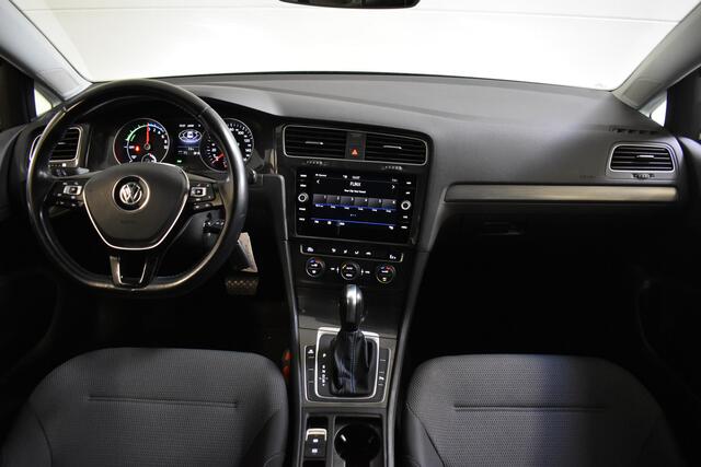 Volkswagen e-Golf 35.8KWH EXECUTIVE NAVI/PDC/WARMTEPOMP
