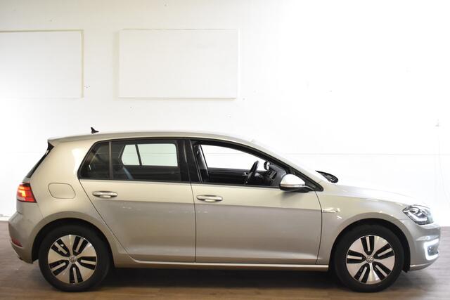 Volkswagen e-Golf 35.8KWH EXECUTIVE NAVI/PDC/WARMTEPOMP