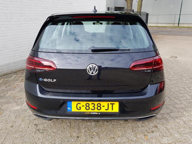 Volkswagen e-Golf Automaat 136pk | Navigatie | Climate Control | Virtuele Cockpit | Camera | Keyless | Stoelverwarming | Parkeer Sensoren | Cruise Control Adaptive | Lichtmetalen velgen 17"