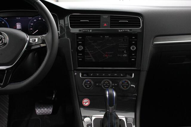 Volkswagen e-Golf | Navigatie | Climate control | Virtuel Cockpit | Camera | Keyless | Bluetooth | Cruise Control | Lichtmetalen Velgen |