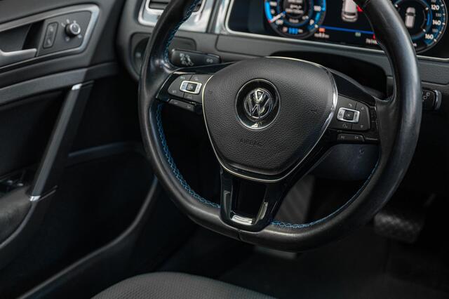 Volkswagen e-Golf e-Golf | Camera | ACC | AppleCarplay & Android Auto | Drive Mode