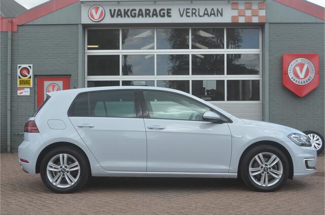 Volkswagen e-Golf leder..parelmoer..gar.