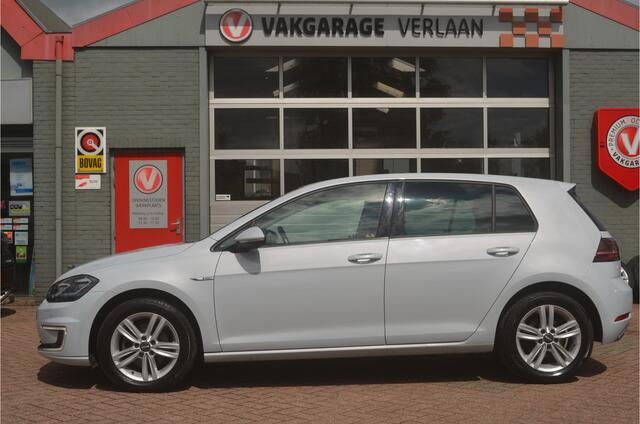Volkswagen e-Golf leder..parelmoer..gar.
