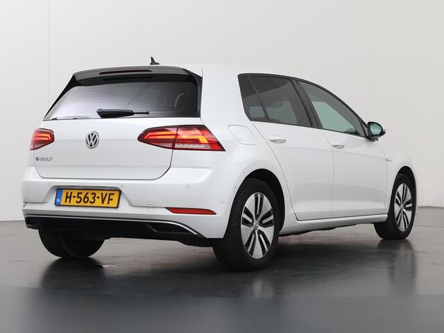 Volkswagen e-Golf E-DITION | Navigatiesysteem | Cruise Control Adaptief | Dodehoek Detectie | Apple Carplay/Android Auto | Parkeercamera |