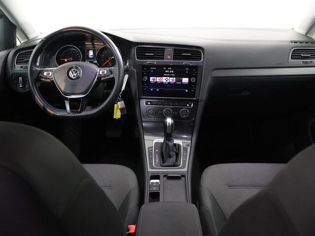Volkswagen e-Golf E-DITION | Navigatiesysteem | Cruise Control Adaptief | Dodehoek Detectie | Apple Carplay/Android Auto | Parkeercamera |