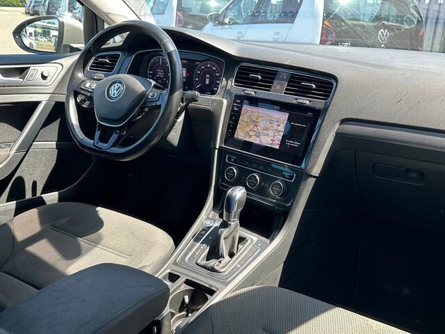 Volkswagen e-Golf e-Golf 36 kWh 136pk Warmtepomp Navigatie Key Less