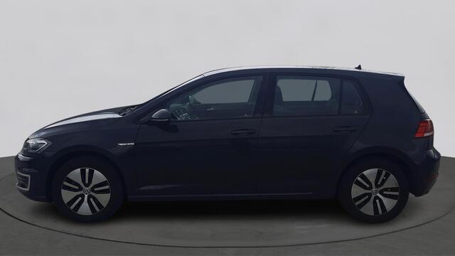 Volkswagen e-Golf 36kWh E-DITION | LED | Navigatie | / Warmtepomp
