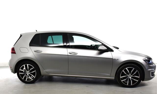 Volkswagen e-Golf Edition 17", cruise adaptieve ACC, Carplay, Dig Display Camera/PDC
