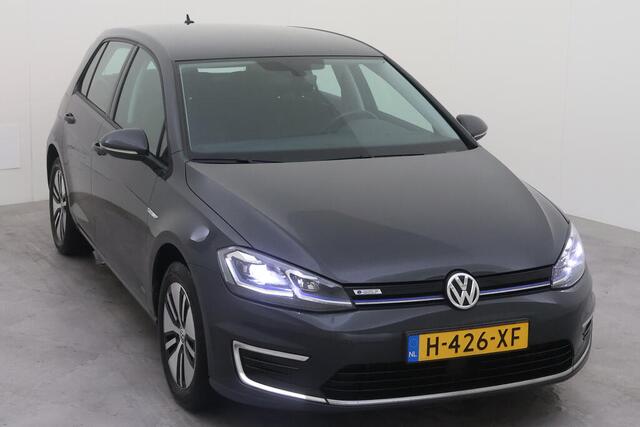 Volkswagen e-Golf E-DITION / Digitaal dashboard / Led / Navigatie / Parkeersensoren V+A /
