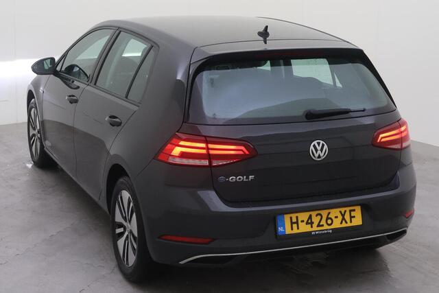 Volkswagen e-Golf E-DITION / Digitaal dashboard / Led / Navigatie / Parkeersensoren V+A /