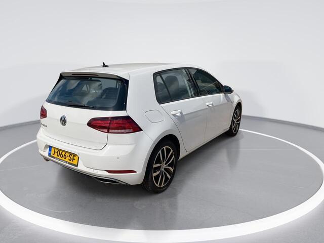 Volkswagen e-Golf E-DITION 100kW/136PK · Navigatie · Adaptieve cruise control · Parkeersensoren