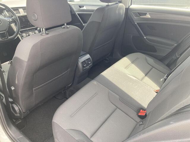 Volkswagen e-Golf E-DITION 100kW/136PK · Navigatie · Adaptieve cruise control · Parkeersensoren