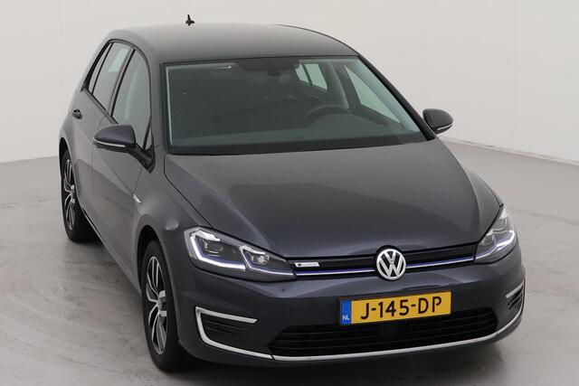 Volkswagen e-Golf E-DITION 136pk / LED / Navigatie / Parkeersensoren / 16" LMV