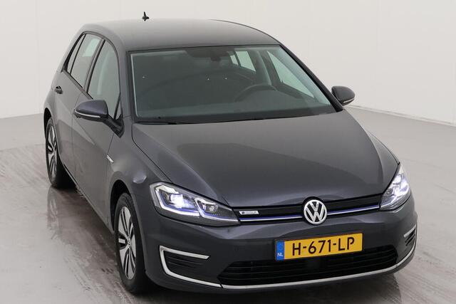 Volkswagen e-Golf E-DITION / LED Koplampen / Navigatie / Adaptive Cruise Control / Parkeersensoren V+A / Verwarmbare Voorruit / Climate Control / App Connect / 16" LMV