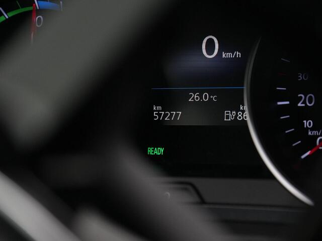 Volkswagen e-Golf E-DITION 136 pk | Warmtepomp | Navigatie | Adaptive Cruise | 2-zone Climatronic