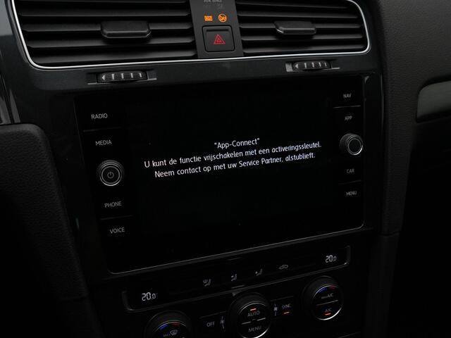 Volkswagen e-Golf E-DITION 136 pk | Warmtepomp | Navigatie | Adaptive Cruise | 2-zone Climatronic