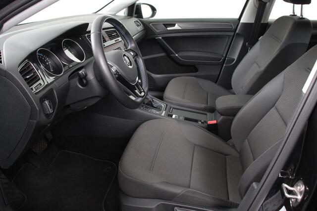 Volkswagen e-Golf Navigatie Climate Control Cruise Control Lichtmetalen velgen 17" Parkeer Sensoren V+A