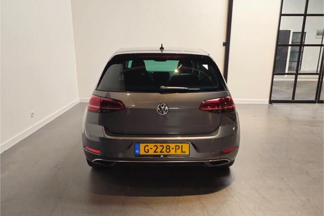 Volkswagen e-Golf E-DITION - Apple Carplay/Android Auto - Adaptive Cruise - Navi - 220w Laadkabel en Type 2