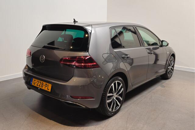 Volkswagen e-Golf E-DITION - Apple Carplay/Android Auto - Adaptive Cruise - Navi - 220w Laadkabel en Type 2