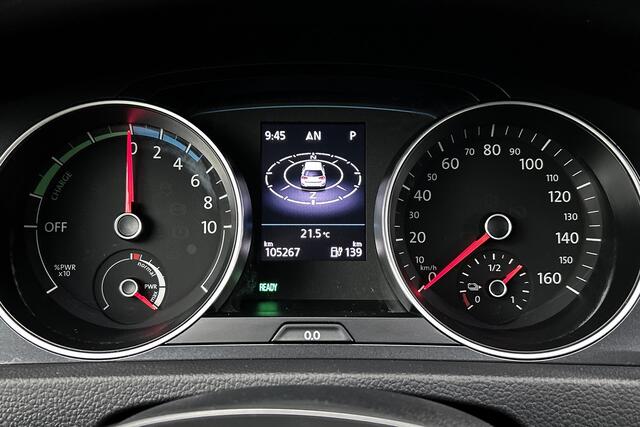 Volkswagen e-Golf e-Golf | Parkeersensoren | Adaptieve cruise control | Apple Carplay | LED
