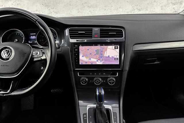 Volkswagen e-Golf e-Golf | Parkeersensoren | Adaptieve cruise control | Apple Carplay | LED