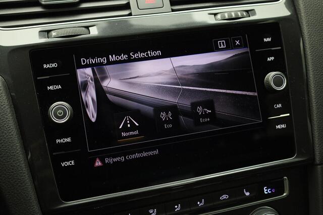 Volkswagen e-Golf 100kW/136PK E-DITION · Navigatie · Stoelverwarming · Camera + Parkeersensoren