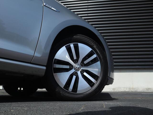 Volkswagen e-Golf | Clima | Cruise Adapt. | Navi | Carplay | PDC |
