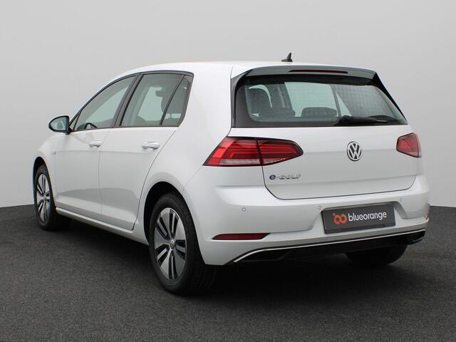 Volkswagen e-Golf E-DITION 136PK Aut. 8607Km, Navi, Adaptieve Cruise Controle, Parkeersensoren voor en achter, LED koplampen, Clima, 16" LM Velgen