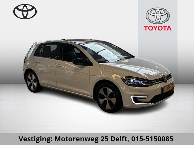 Volkswagen e-Golf FULL ELECTRIC.136 PK.WARMTEPOMP. ACCUTEST 90 %!! 1e EIG.100% ONDERHOUDEN!!! DIGITAAL DASHBOARD. ALS NIEUW TOT 2 JAAR GARANTIE *