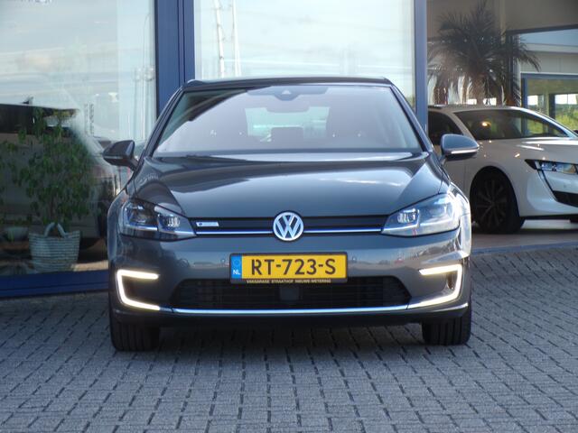 Volkswagen e-Golf e-Golf, Trekhaak / Dynaudio / Carplay + Android Auto / Full LED. / Sensoren + Camera / Adaptive Cruise / 16'' LMV