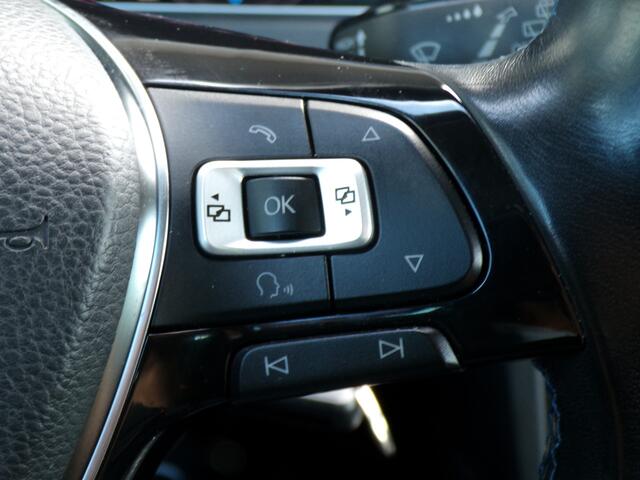 Volkswagen e-Golf e-Golf, Trekhaak / Dynaudio / Carplay + Android Auto / Full LED. / Sensoren + Camera / Adaptive Cruise / 16'' LMV