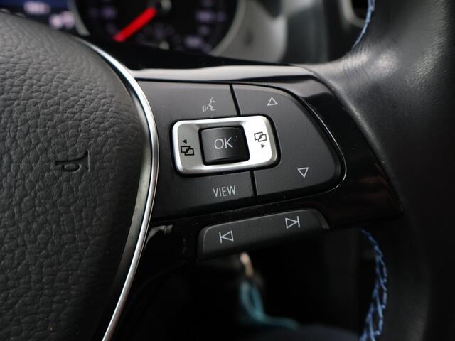 Volkswagen e-Golf E-DITION | 136 PK | SoH 91% | Adaptive cruise control | Climate control | Navigatiesysteem |