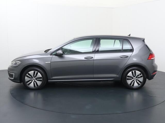 Volkswagen e-Golf E-DITION | 136 PK | SoH 90% | Climate control | Navigatiesysteem | Adaptief cruise control |