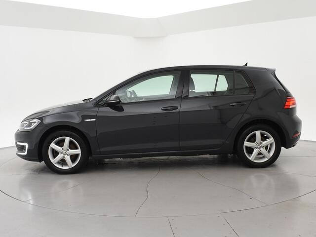 Volkswagen e-Golf Aut. + APPLE CARPLAY | FULL LED | CAMERA | SFEERVERLICHTING | NAVIGATIE